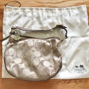 Coach Signature tan/brown shoulder bag
